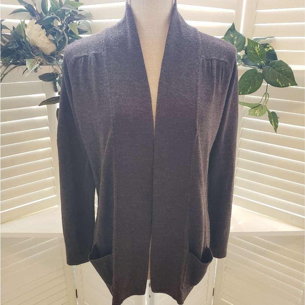 DEBBIE MORGAN BROWN ACRYLIC CARDIGAN WITH POCKETS SIZE MED